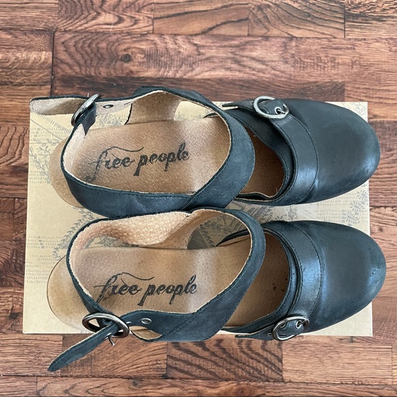 Free People Park Circle Clogs - Picture 4 of 8